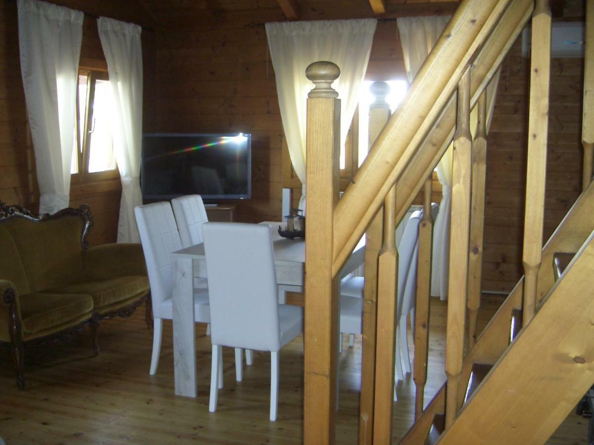 Chalet L Oasi Di Ambra 8 Posti Letto Con Uso Piscina Ardea Eksteriør billede
